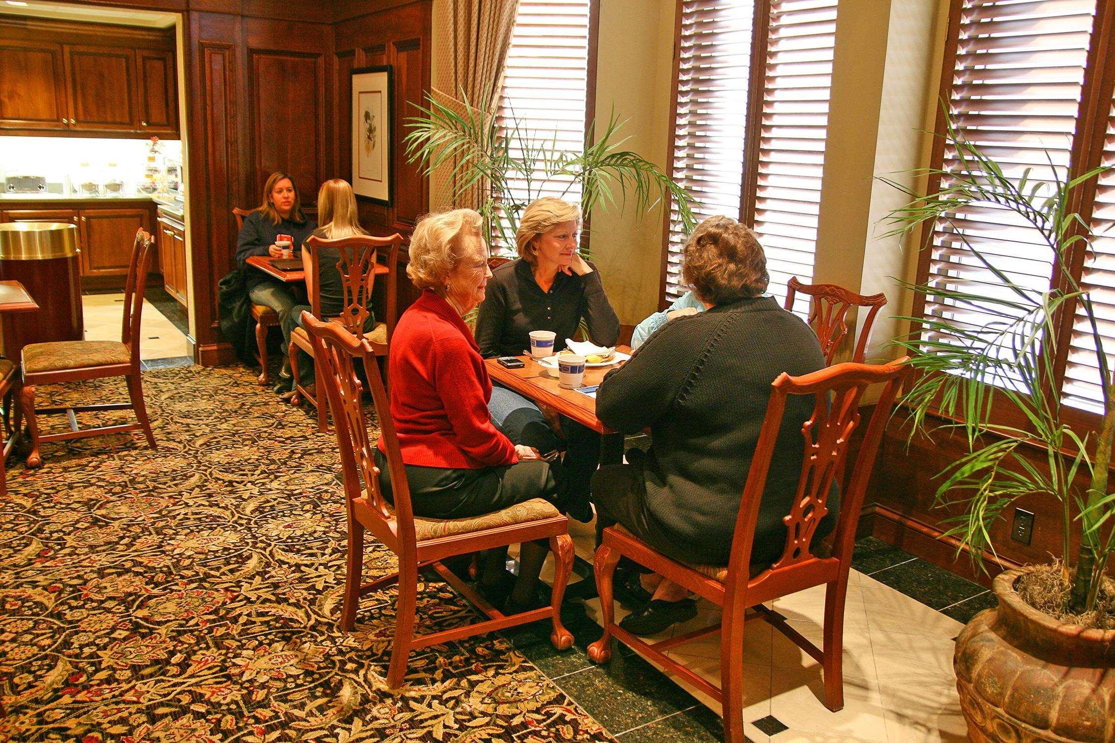 Hampton Inn & Suites Nashville-Green Hills Restaurant photo