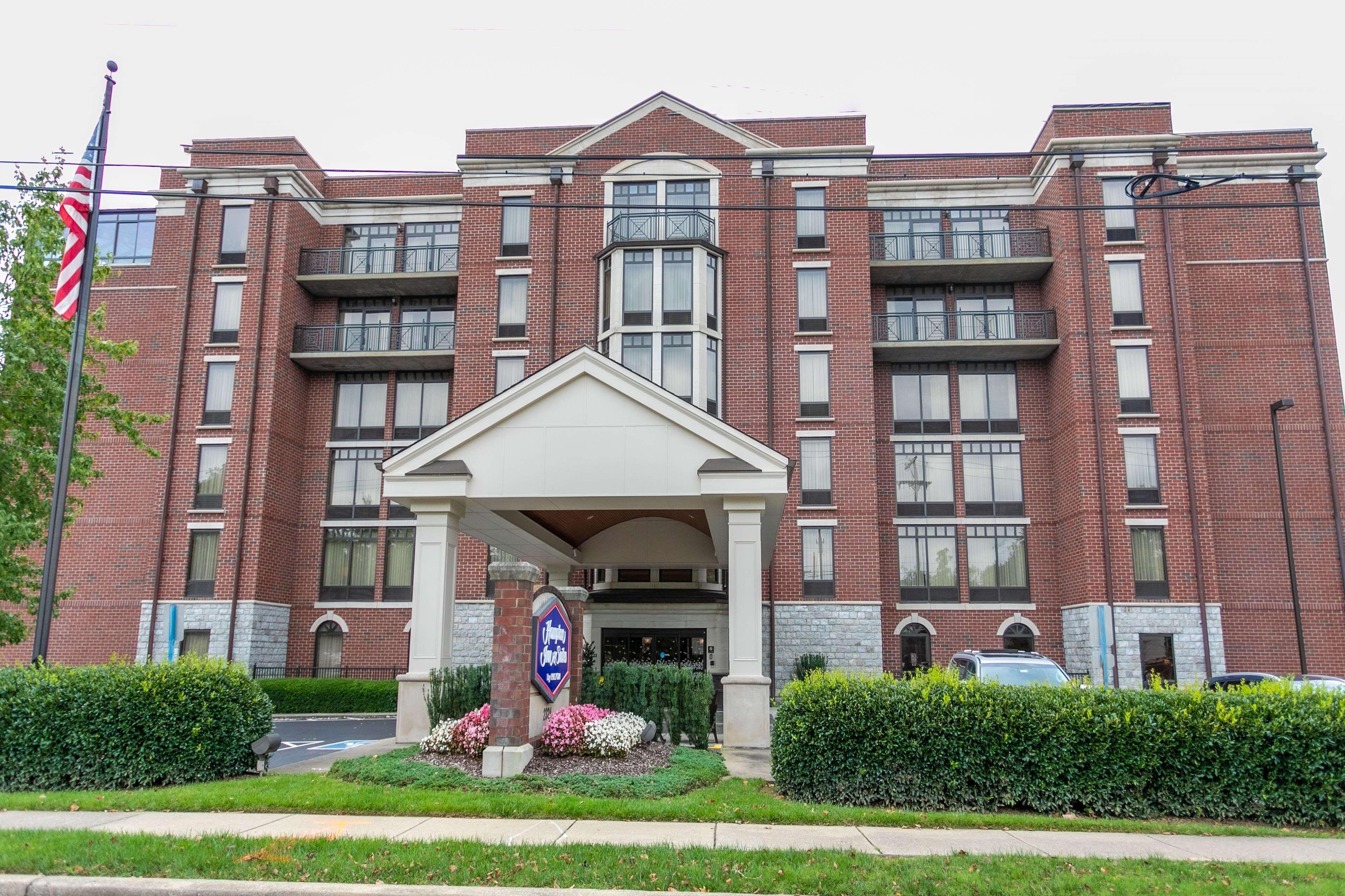 Hampton Inn & Suites Nashville-Green Hills Exterior photo